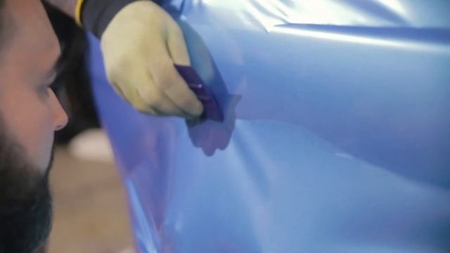 Dodge Challenger 392 Scat pack Gets Wrapped in ORACAL Color Shift Vinyl смотреть онлайн
