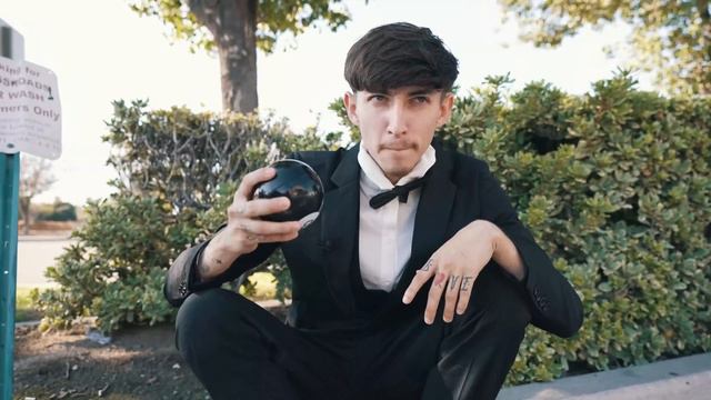 I Let A Magic 8 Ball Control My Life For 24 Hours! смотреть онлайн