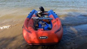 Обзор лодки Reef Triton 400 S-Max с интегрированным фальшбортом