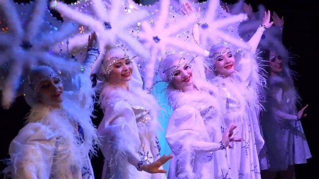Dance Snow Snowball/Танец Снег снежок смотреть онлайн