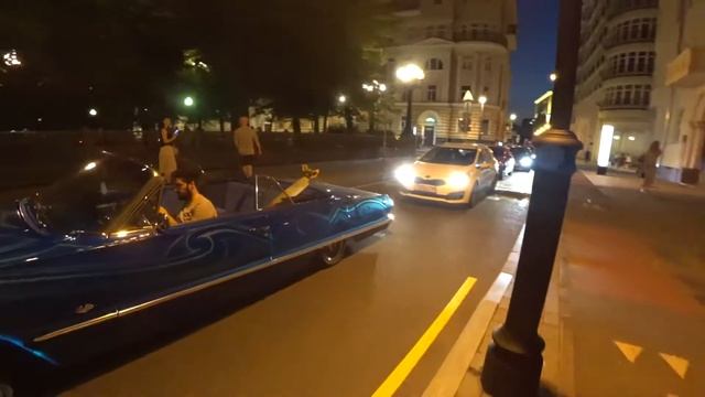 #патрики #моска #пятница Все самое интересное за один вечер! Гусейн, тачки, пьяные девушки, ОМОН! смотреть онлайн