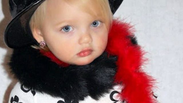 Как сейчас выглядит девочка, которая в 2 года была популярной моделью: больше не похожа на куклу! смотреть онлайн