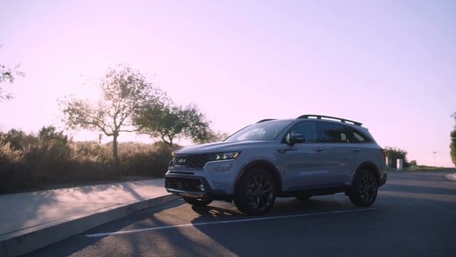 2022 Kia Sorento - Mid-Size Family SUV! смотреть онлайн