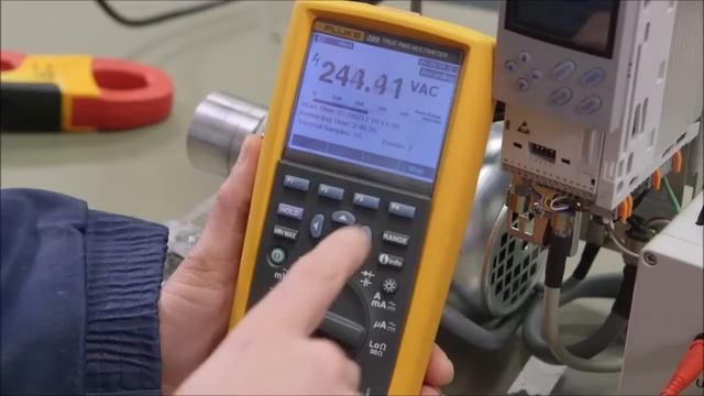 Afla care multimetru digital Fluke este cel mai bun pentru tine într un mediu industrial смотреть онлайн