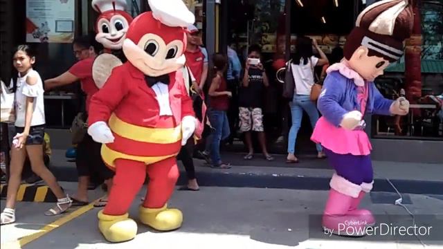 Jollibee Bee dance remix Jollibee Paniqui Bayan смотреть онлайн