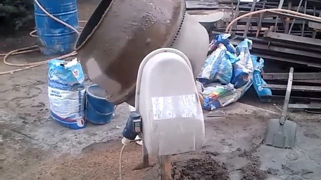 Бетономешалка.Аренда. Алматы 87077335555 услуги,замес раствора