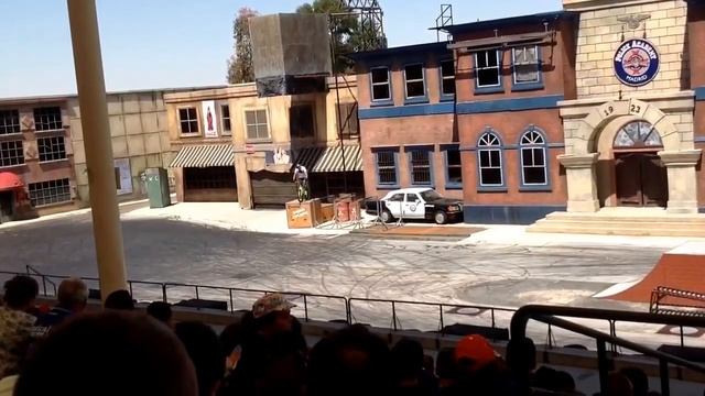 Мадрид. Парк Warner breathers. 15.06.2013. смотреть онлайн