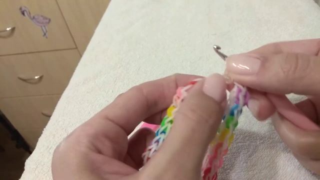 ЗАСТЁЖКА БРАСЛЕТА / КАК КРАСИВО ЗАКОНЧИТЬ ПЛЕТЕНИЕ ИЗ РЕЗИНОЧЕК смотреть онлайн