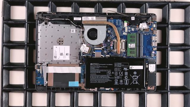 HP 250 G7 von Innen - RAM, SSD, Akku, Lüfter wechseln - Tutorial смотреть онлайн
