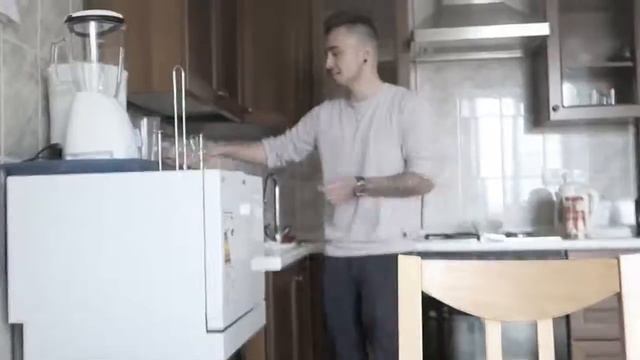 Эдуня Близнецам легче Жедик смотреть онлайн