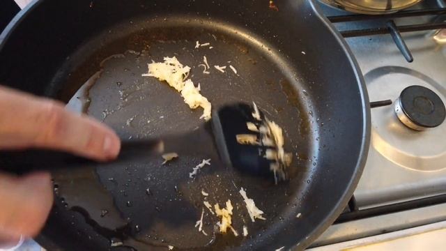 БАТЯ ГОТОВИТ. ИТАЛЬЯНСКАЯ ПАСТА С КРЕВЕТКАМИ?И НЕМНОГО ЮМОРА? смотреть онлайн