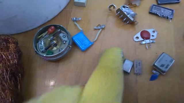 Видеомагнитофон электроника ВМ -12 часть 2-ая.Выход деталей. смотреть онлайн