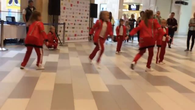 Танцы в ЦДМ 02.09.2018 смотреть онлайн