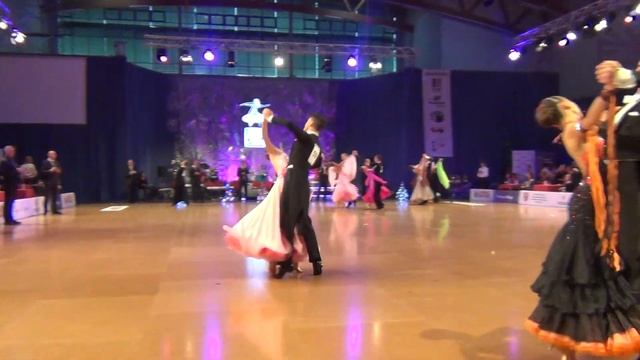 XIV Baltic Cup Elbląg 2013 14-15 Open Standard 1.8 Walc Angielski 2 смотреть онлайн