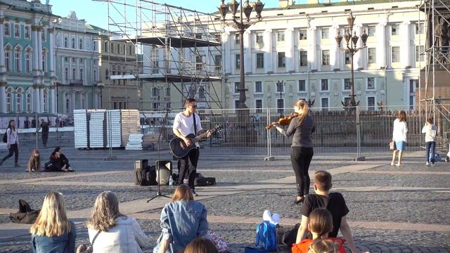 уличные музыканты на Дворцовой площади Санкт-Петербурга смотреть онлайн