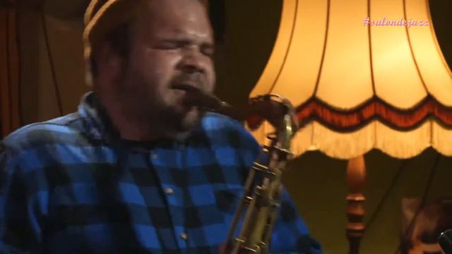 MOON EXPERIMENTAL TRIO смотреть онлайн