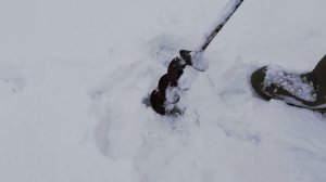 Как зимой поставить сеть под лёд, дедовский способ. Как поставить перемёт на налима.