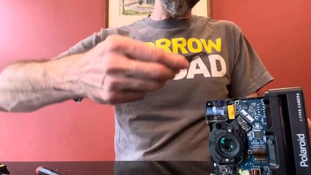 Polaroid One Step 2 battery replacement (kind off) смотреть онлайн