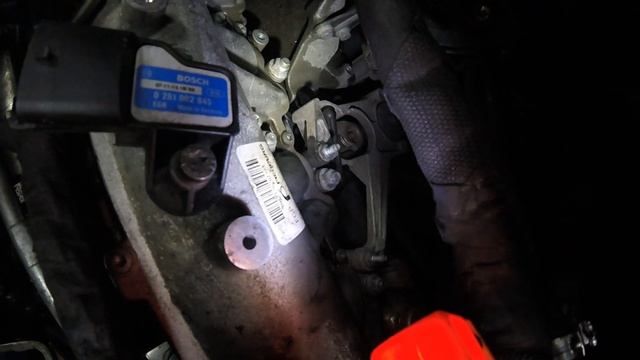 How to remove the intake manifold Vauxhall 1.9 CDTI / Как снять впускной коллектор Opel 1.9CDTI смотреть онлайн