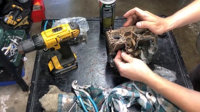 Honda XR250L Seized Engine Teardown and Restoration Part 4 смотреть онлайн