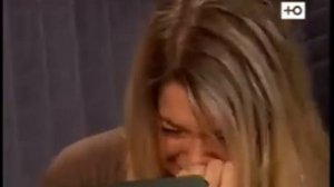 ЖЕНА  ПОЙМАЛА  МУЖА  НА  ИЗМЕНЕ