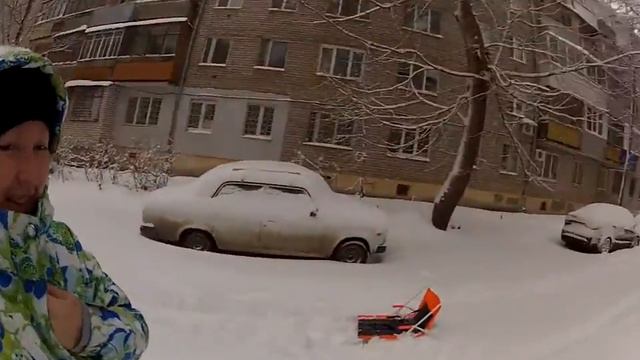 Самара поколено в снегу