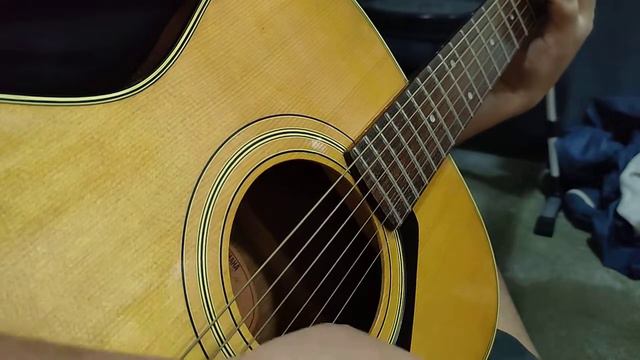 Yamaha FG122 sounds смотреть онлайн