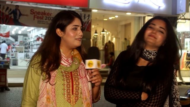 Pakistani Girls Reaction on Virat Kohli | Virat Kohli VS Babar Azam | Who Is More Handsome Crickete смотреть онлайн