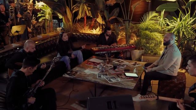 Nazar Değmesin (Akustik) - Aybüke Albere & Berkay | Evdeyiz Dede смотреть онлайн