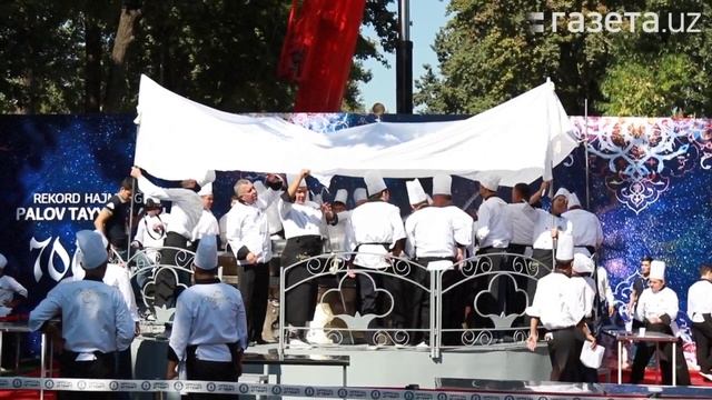 Guinness World Records. В Узбекистане приготовлен самый большой в мире плов