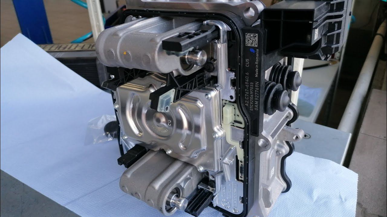 Skoda Octavia A-7, Octavia III 1.8 CJSA DSG OCW DQ-200  замена блока Mechatronik.