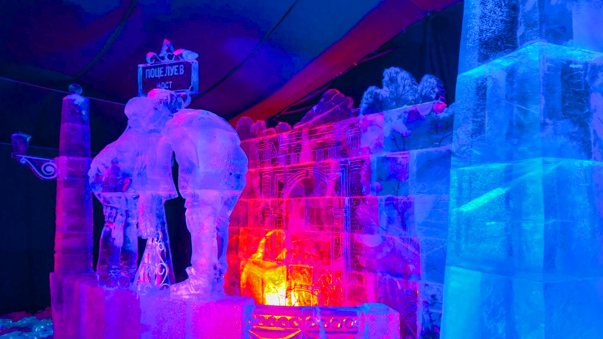 🇷🇺 Санкт-Петербург. Очень красивый фестиваль ледовых скульптур в Петропавловской крепости. смотреть онлайн