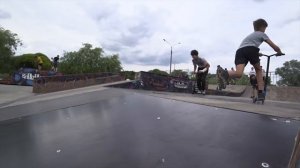 Сломали САМЫЙ ДЕШЕВЫЙ самокат, трюки на самокате за 3000руб