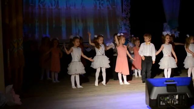 Раз ладошка два ладошка смотреть онлайн