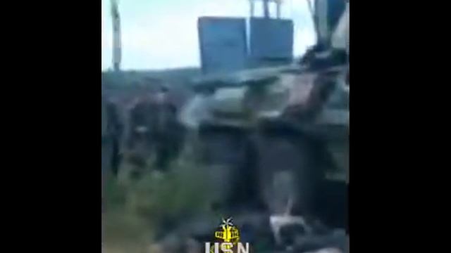 Украина СРОЧНО ТРУПЫ ВЫВОЗЯТ ВОЕННЫЕ!!!+18 Донецк,Краматорск,Славянск,Луганск,Одесса,Россия,Харько смотреть онлайн