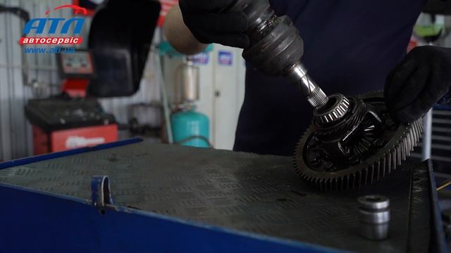 К чему приводит сильный удар в колесо при попадании в яму | Это надо знать