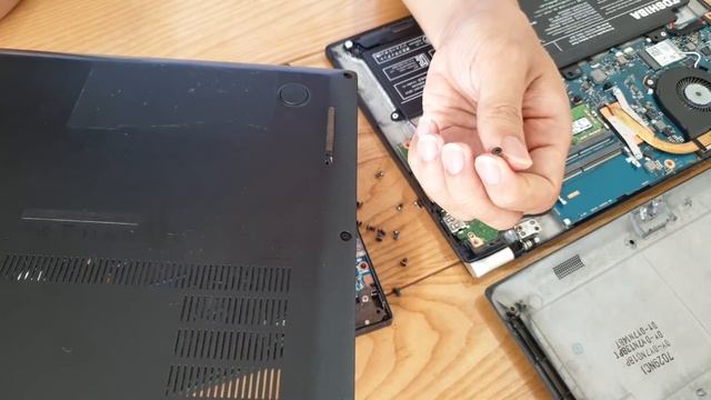 So sánh laptop tốt nhất dưới 20 triệu - Thinkpad X1 Carbon- Toshiba X40- LG Gram 14z970 смотреть онлайн