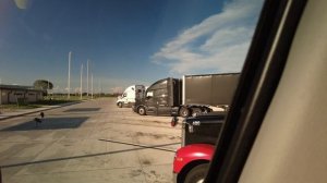 Тракдрайвер дальнобой США. Сколько получаю в какой компании работаю. Зарплата дальнобойщика США вло