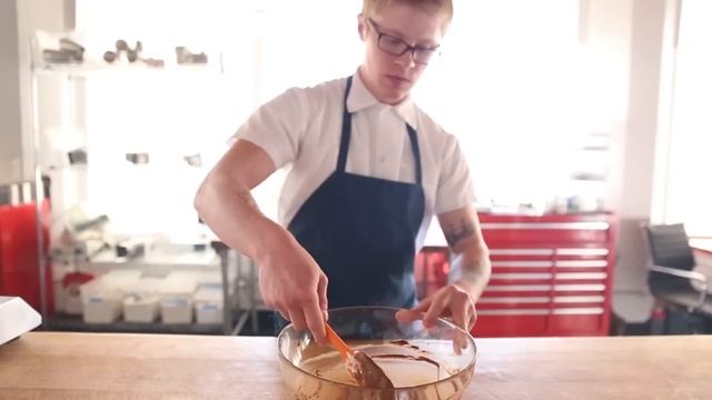 Molten Chocolate Soufflé смотреть онлайн