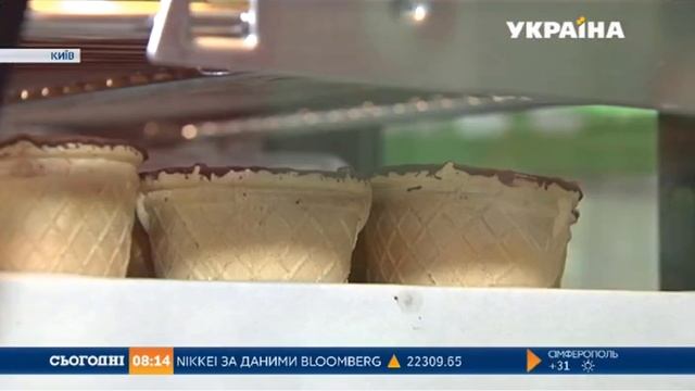 Съедобные шоколадно-вафельный стаканчик и вафельная крышка для кофе