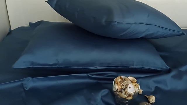 Постельное из синего сатина Lux смотреть онлайн