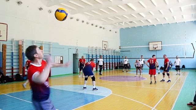 Волейбол. 27-й Шмаковский турнир ветеранов. Мужчины 50+. Дальприбор (Владивосток) - СНГ (Хабаровск) смотреть онлайн