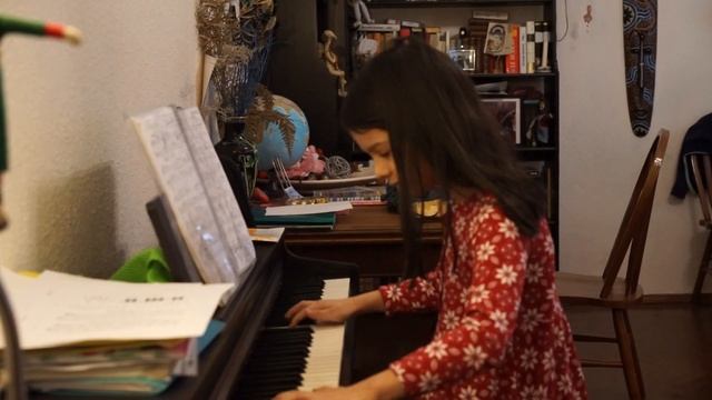 Майя Назарян (7 лет). Забытый вальс. Ф. Шопен. Педагог Чистякова И.А. смотреть онлайн