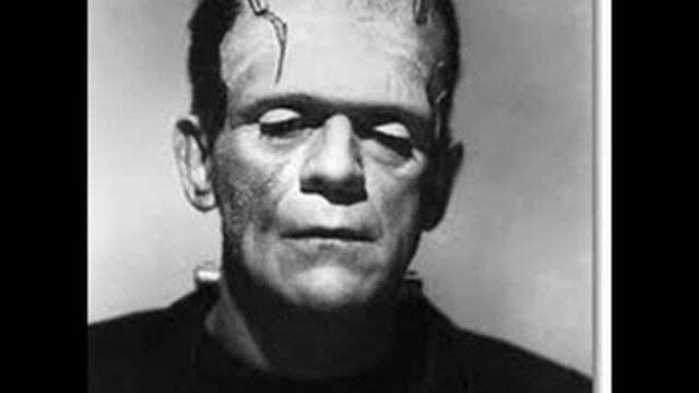 Victor von Frankenstein plays "La Campanella" смотреть онлайн