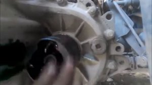 Замена внутреннего и наружного шруса и привода на Daewoo.  Без ямы.