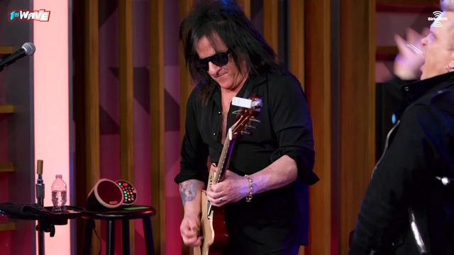 Billy Idol - Rebel Yell [LIVE at SiriusXM] смотреть онлайн