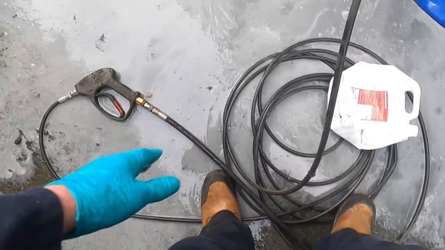 Major Kitchen Drain Unblock Full of Fat and Grease - It's a Big One! смотреть онлайн