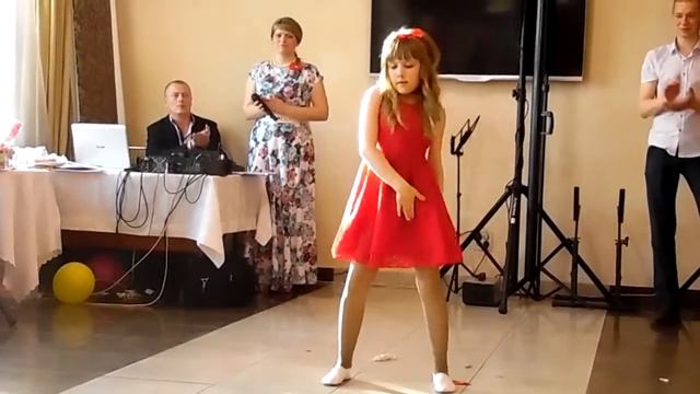 Очень крутое поздравление танцом,на свадьбу сестре. смотреть онлайн