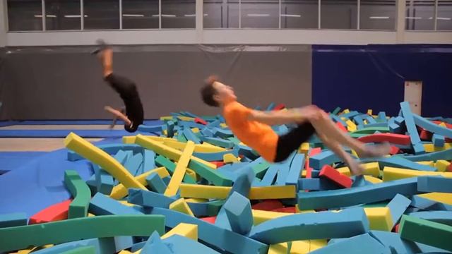 БАТУТНЫЙ ЦЕНТР КОСМОС | г. Орёл смотреть онлайн