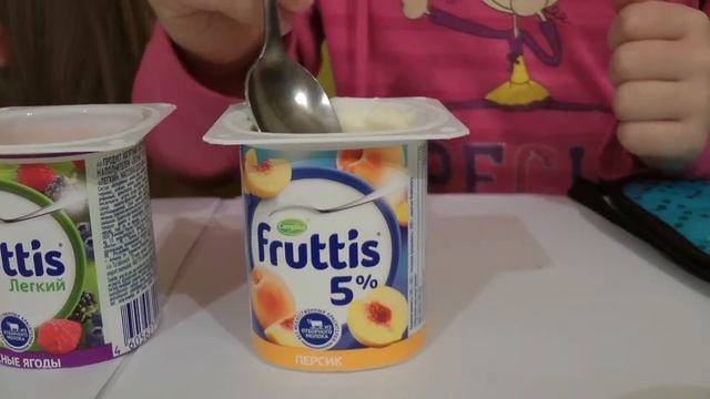 #Челлендж_угадай_вкус йогурта. Проигравшему разукрашиваем губы смотреть онлайн